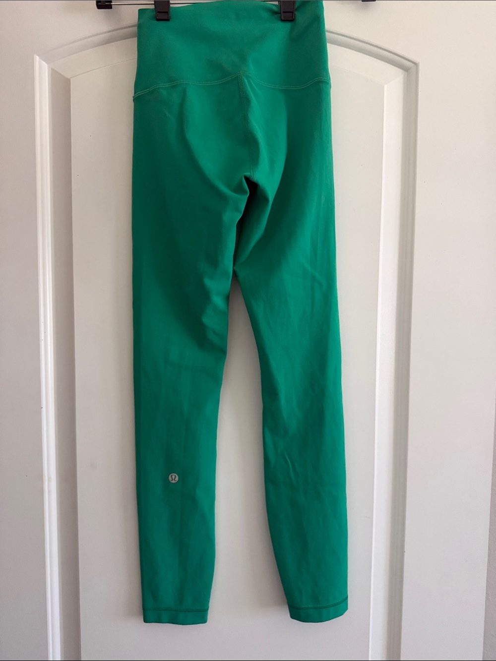 BNWOT- lululemon athletic Woman’s Emerald Green Leggings